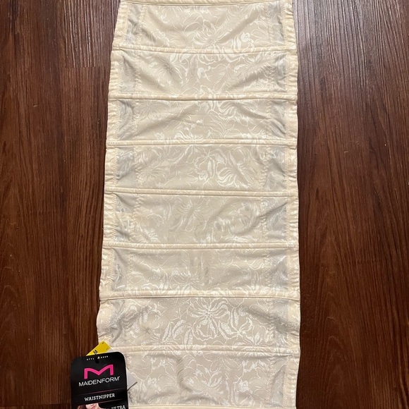 •NWT• Maidenform Flexees Ultra Firm Control Shapewear Waistnipper Size M - Picture 4 of 8